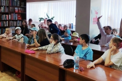 руки-в-верх